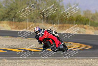media/Oct-09-2022-SoCal Trackdays (Sun) [[95640aeeb6]]/Turn 3 (930am)/